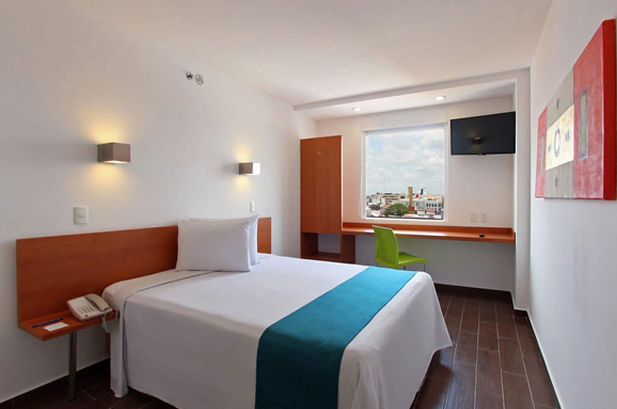 One Queretaro Centro Sur Hotel Exterior photo