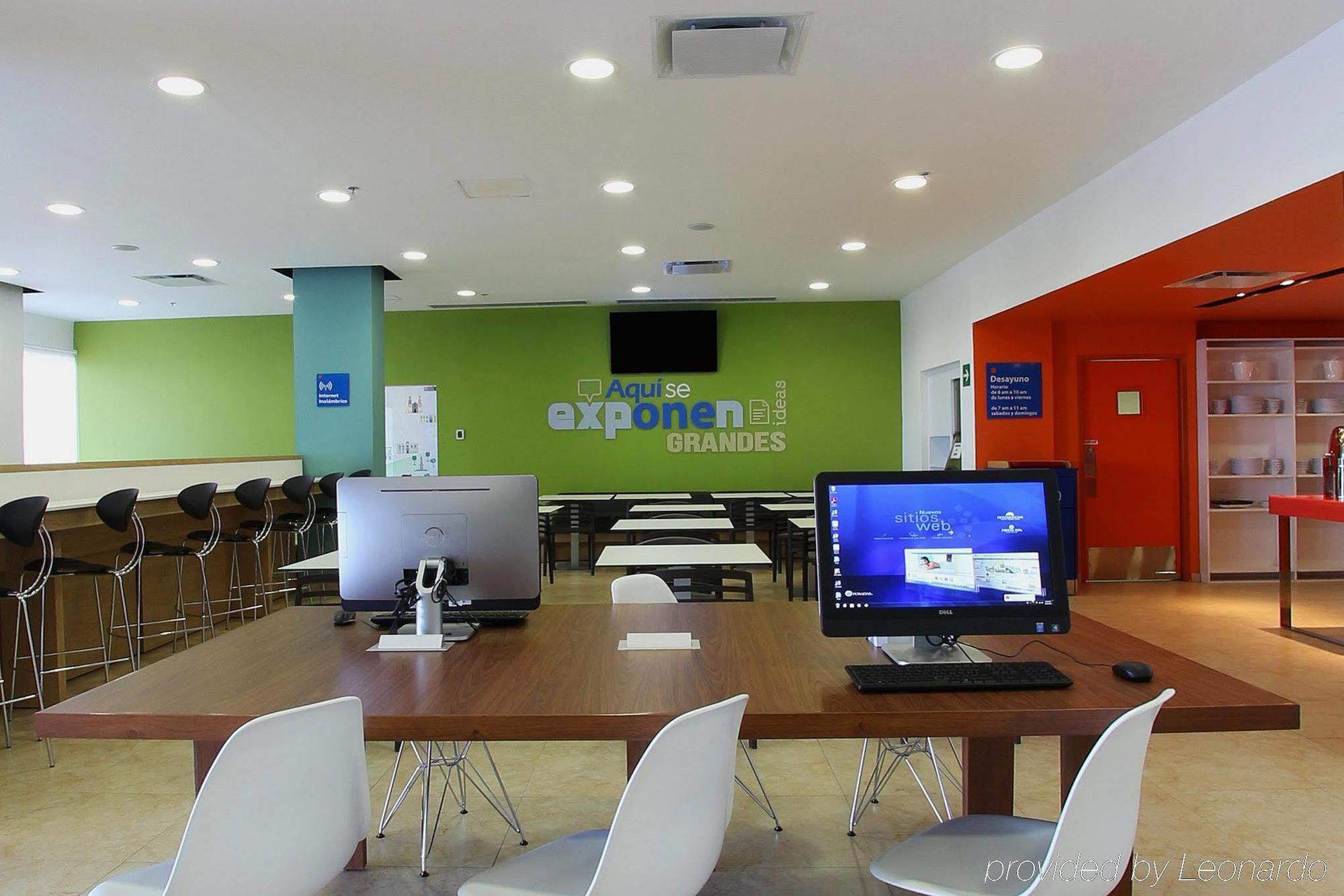 One Queretaro Centro Sur Hotel Business photo